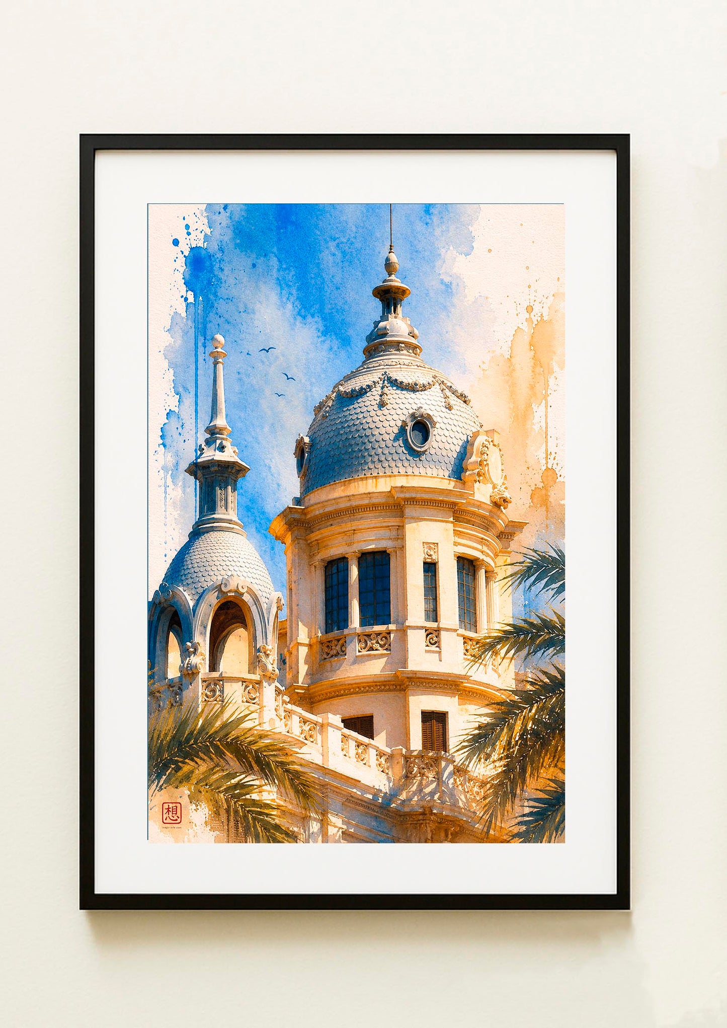 Lámina decorativa con cúpula modernista de la Casa Carbonell en Alicante, acuarela expresiva en azul cobalto y ocre dorado con palmeras y pájaros en vuelo, enmarcada en negro IMAJIN-ARTE